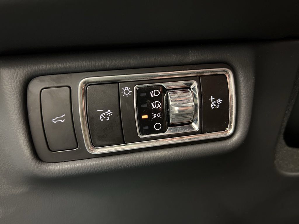 Used 2026 Lincoln Aviator AWD image 24