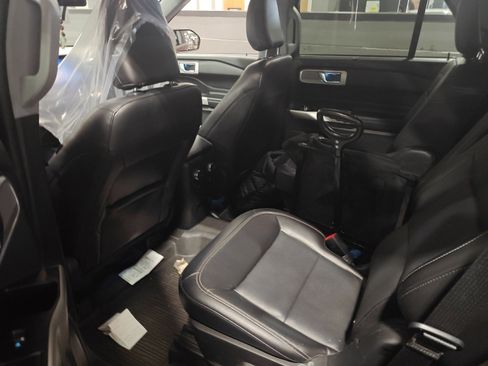 Used 2022 Ford Explorer Limited w/ Hybrid Equipment Group 310A image 7