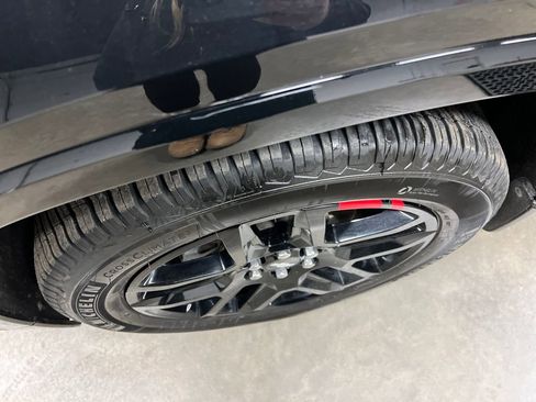 Certified 2019 Chevrolet Traverse Premier w/ Redline Edition image 10