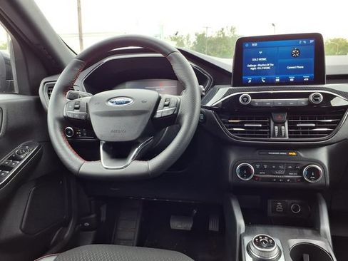 Used 2025 Ford Escape ST-Line Select AWD/4WD image 6