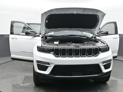 New 2025 Jeep Grand Cherokee Limited w/ Luxury Tech Group II AWD/4WD image 54
