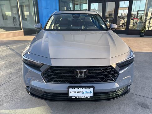 Used 2023 Honda Accord EX-L image 2