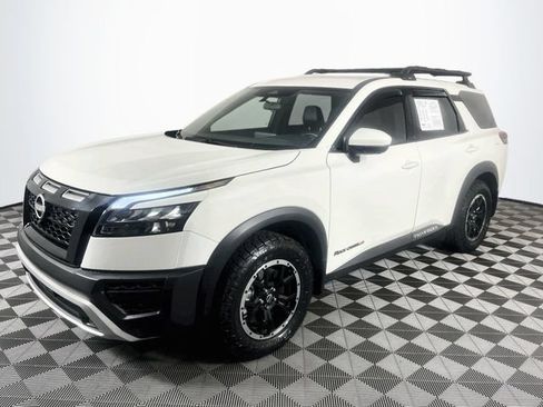 Used 2025 Nissan Pathfinder Rock Creek AWD/4WD image 4