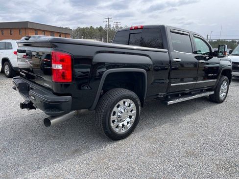Used 2018 GMC Sierra 2500 Denali w/ Duramax Plus Package image 8