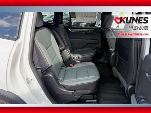 New 2026 GMC Acadia AT4 w/ Luxury Package AWD/4WD image 19