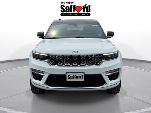 Used 2022 Jeep Grand Cherokee Summit AWD/4WD image 8