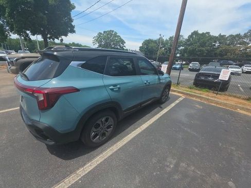 Used 2024 Kia Seltos S FWD image 9
