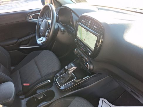 Used 2024 Kia Soul EX FWD image 18