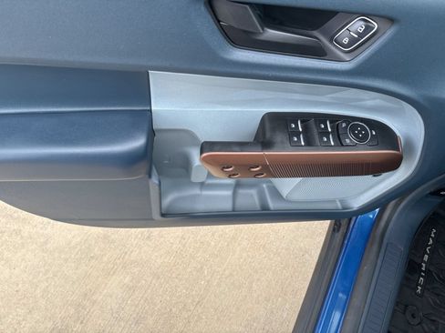 Used 2024 Ford Maverick Lariat FWD image 18