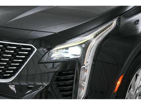 Used 2020 Cadillac XT4 Luxury w/ Cold Weather Package AWD/4WD image 25