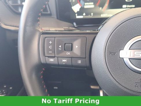 Certified 2025 Nissan Kicks SR image 26