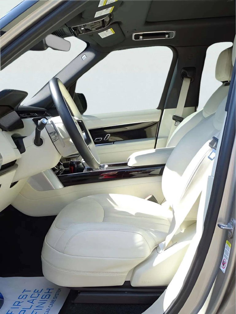 Used 2023 Land Rover Range Rover SE AWD/4WD image 13