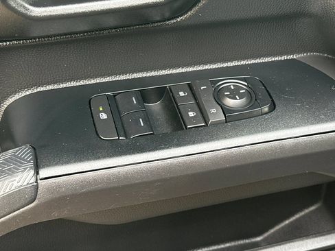 Used 2025 Toyota Tacoma SR RWD image 12