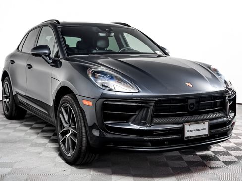Certified 2026 Porsche Macan AWD/4WD image 8