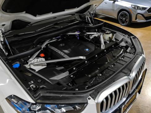 Used 2026 BMW X5 sDrive40i w/ M Sport Package RWD image 55