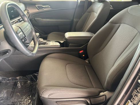 Used 2026 Kia Sportage LX FWD image 27