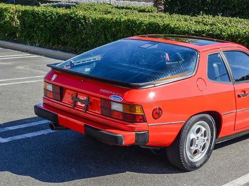 Used 1987 Porsche 924 S RWD image 6