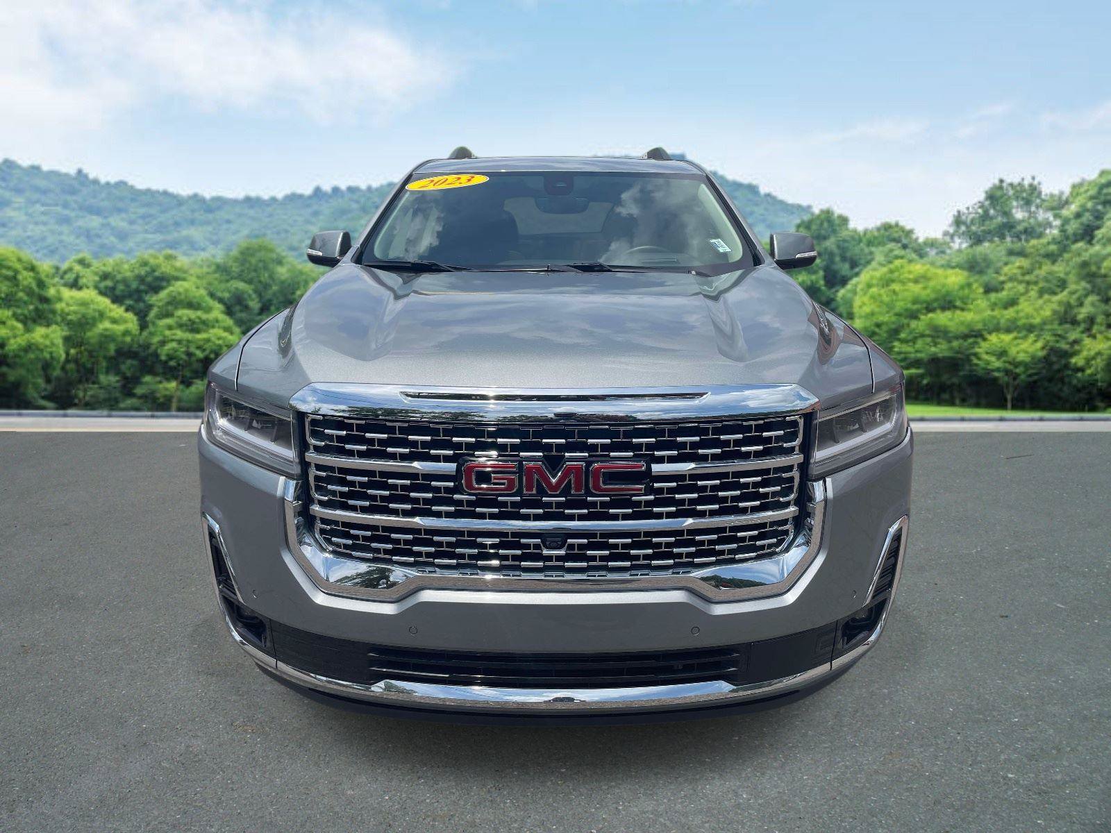 Used 2023 GMC Acadia Denali w/ Denali Ultimate Package FWD image 25