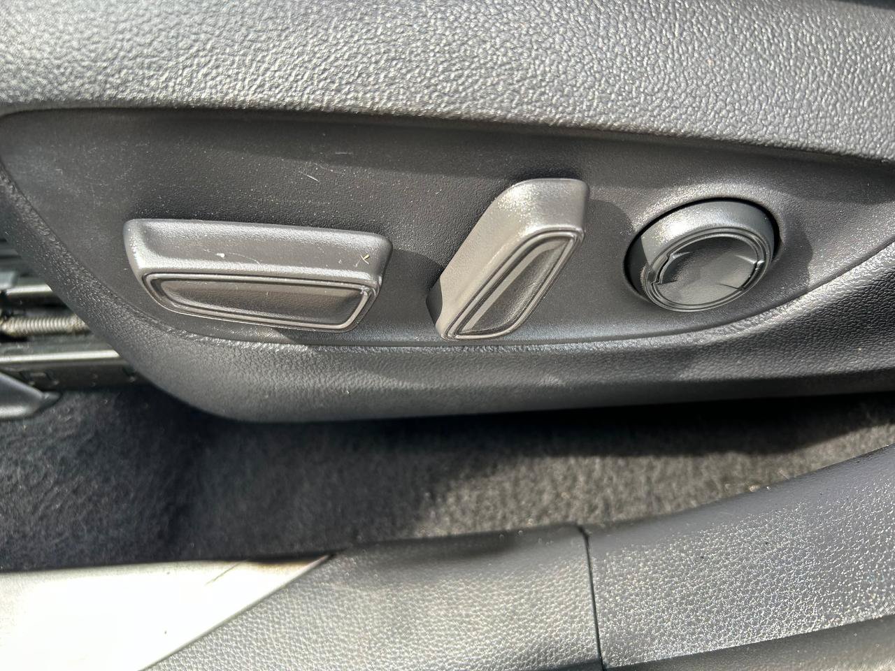 Used 2021 Toyota Highlander Platinum FWD image 11