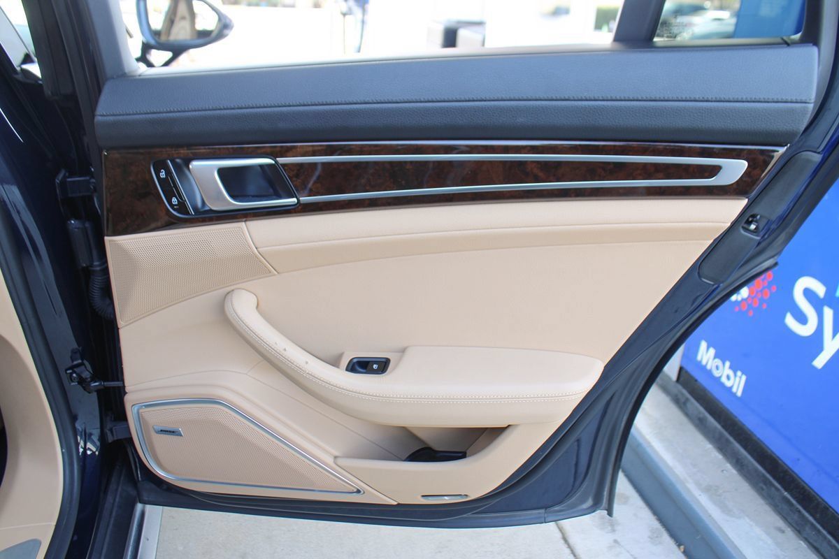 Used 2020 Porsche Panamera 4 E-Hybrid AWD/4WD image 53