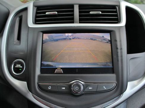 Used 2020 Chevrolet Sonic LT image 18