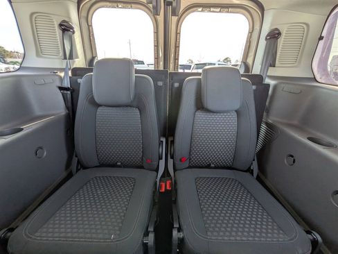 Used 2020 Ford Transit Connect XLT image 25