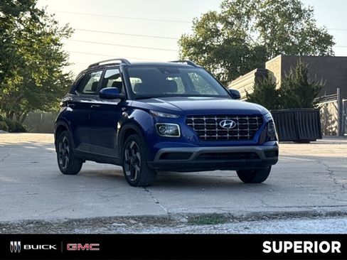 Used 2021 Hyundai Venue SEL FWD image 1