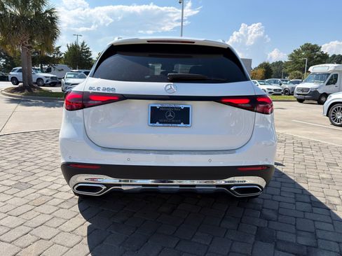 New 2026 Mercedes-Benz GLC 300 image 10