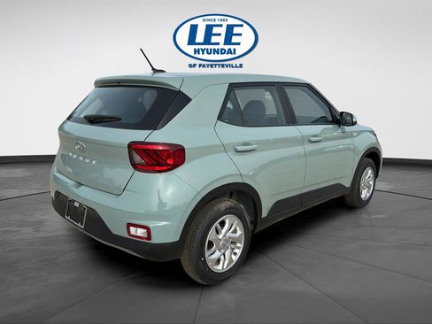 New 2026 Hyundai Venue SE image 7