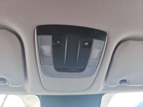 Used 2022 Kia Sorento LX FWD image 19