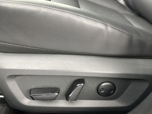 Used 2026 Nissan Rogue SV w/ SV Premium Package image 12