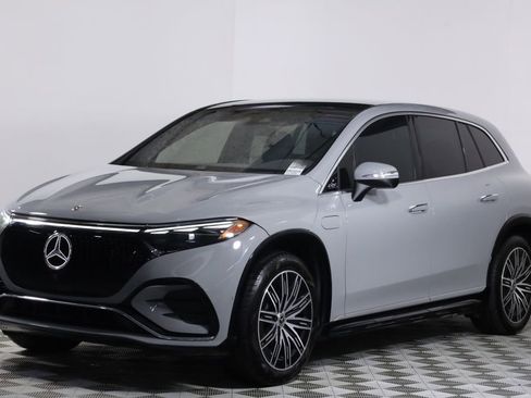 Used 2023 Mercedes-Benz EQS 580 4MATIC SUV image 4