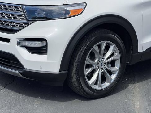 Certified 2024 Ford Explorer Limited w/ Equipment Group 301A AWD/4WD image 9