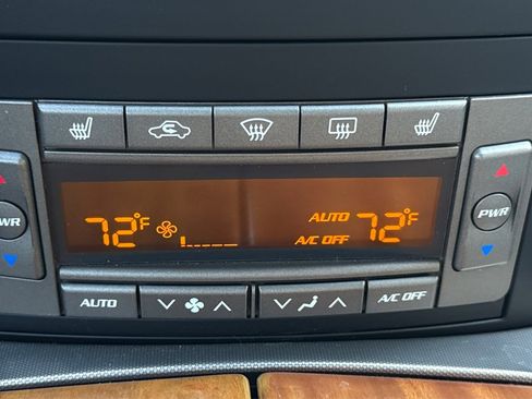 Used 2006 Cadillac XLR image 24