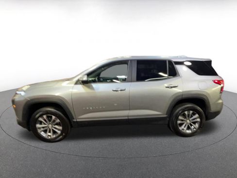 Used 2025 Chevrolet Equinox LT image 9