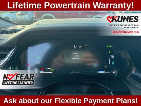 Used 2022 Jeep Grand Cherokee Trailhawk w/ Luxury Tech Group III image 24