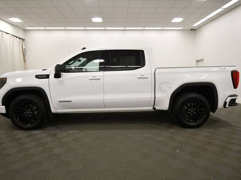 Used 2024 GMC Sierra 1500 Elevation w/ X31 Off-Road Package AWD/4WD image 4