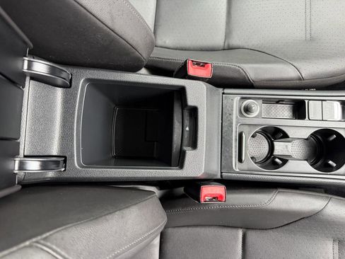 Used 2015 Volkswagen e-Golf SEL Premium image 39