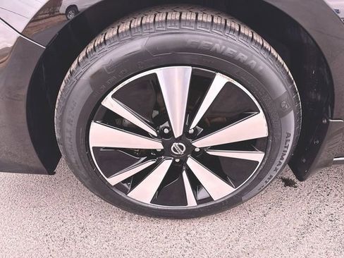 Used 2020 Nissan Altima 2.5 SV image 32