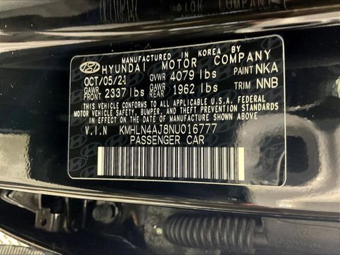 Used 2022 Hyundai Elantra Limited FWD image 18