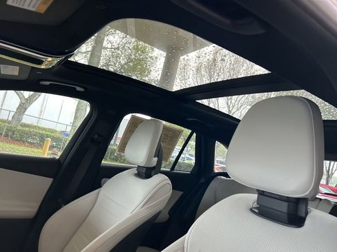 Used 2024 Mercedes-Benz GLC 300 4MATIC w/ AMG Line image 17