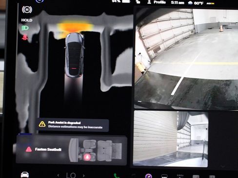 Used 2023 Tesla Model Y Long Range image 31