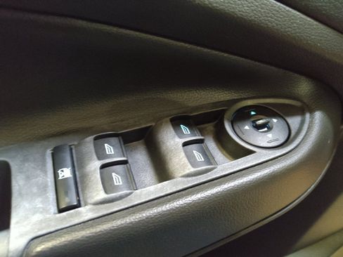 Used 2017 Ford Escape S FWD image 27