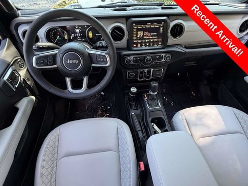 Used 2023 Jeep Wrangler Unlimited Sahara AWD/4WD image 16