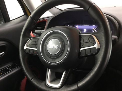 Used 2023 Jeep Renegade Trailhawk w/ Trailhawk Elite Group image 31