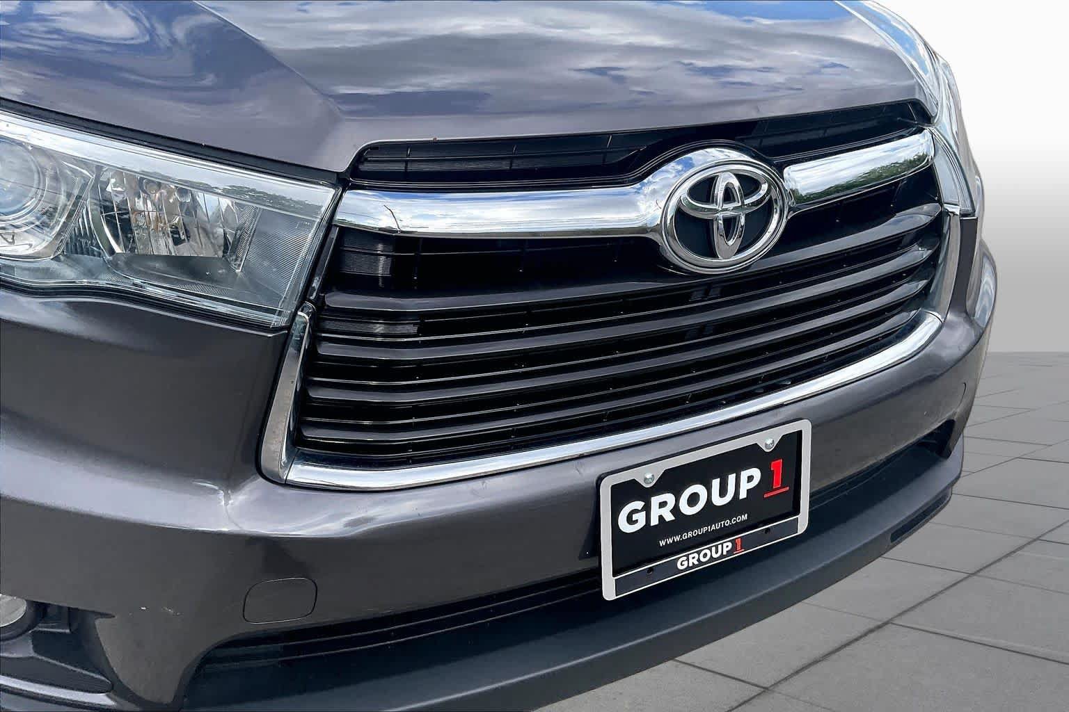 Used 2016 Toyota Highlander XLE FWD image 29