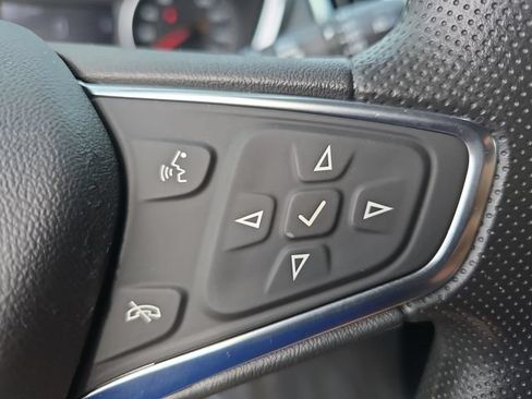 Used 2019 Chevrolet Equinox LT FWD image 19
