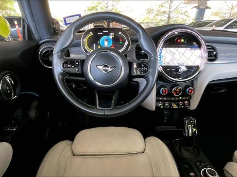 Used 2023 MINI Cooper SE image 5