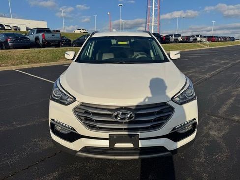 Used 2018 Hyundai Santa Fe Sport image 8