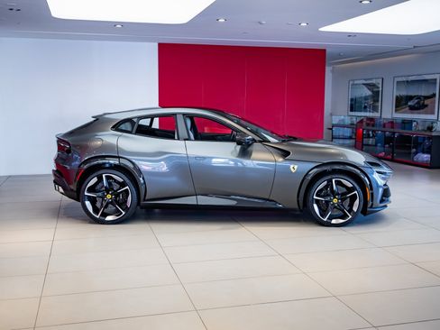 Used 2024 Ferrari Purosangue image 7